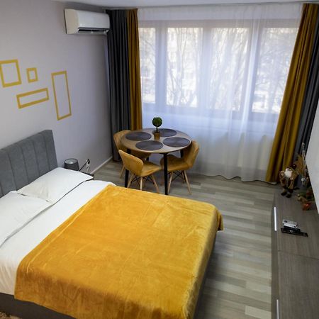 Апартаменты Casa Rusu -Victoria-Self Check In-24H Решица Экстерьер фото