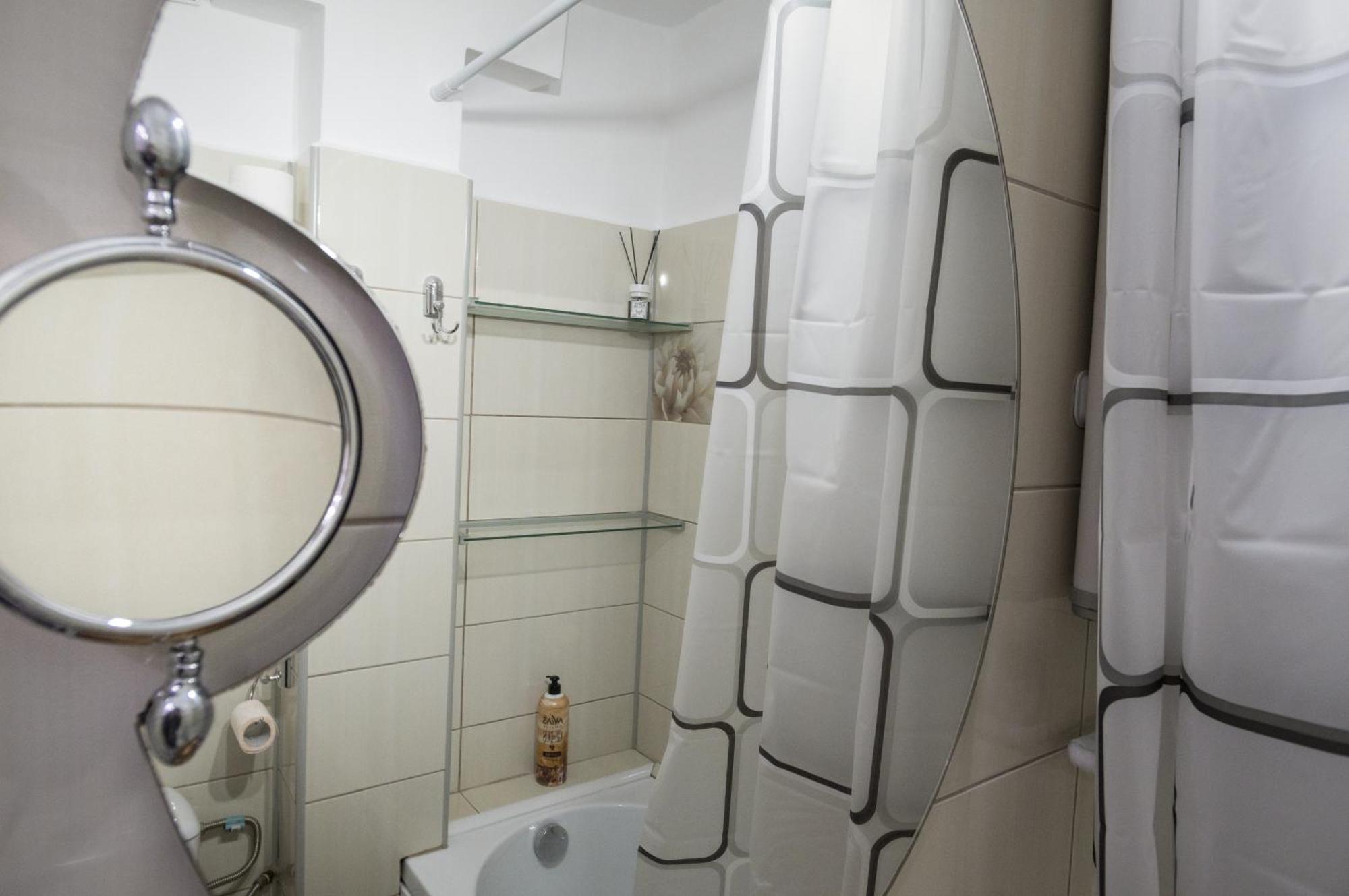 Апартаменты Casa Rusu -Victoria-Self Check In-24H Решица Экстерьер фото